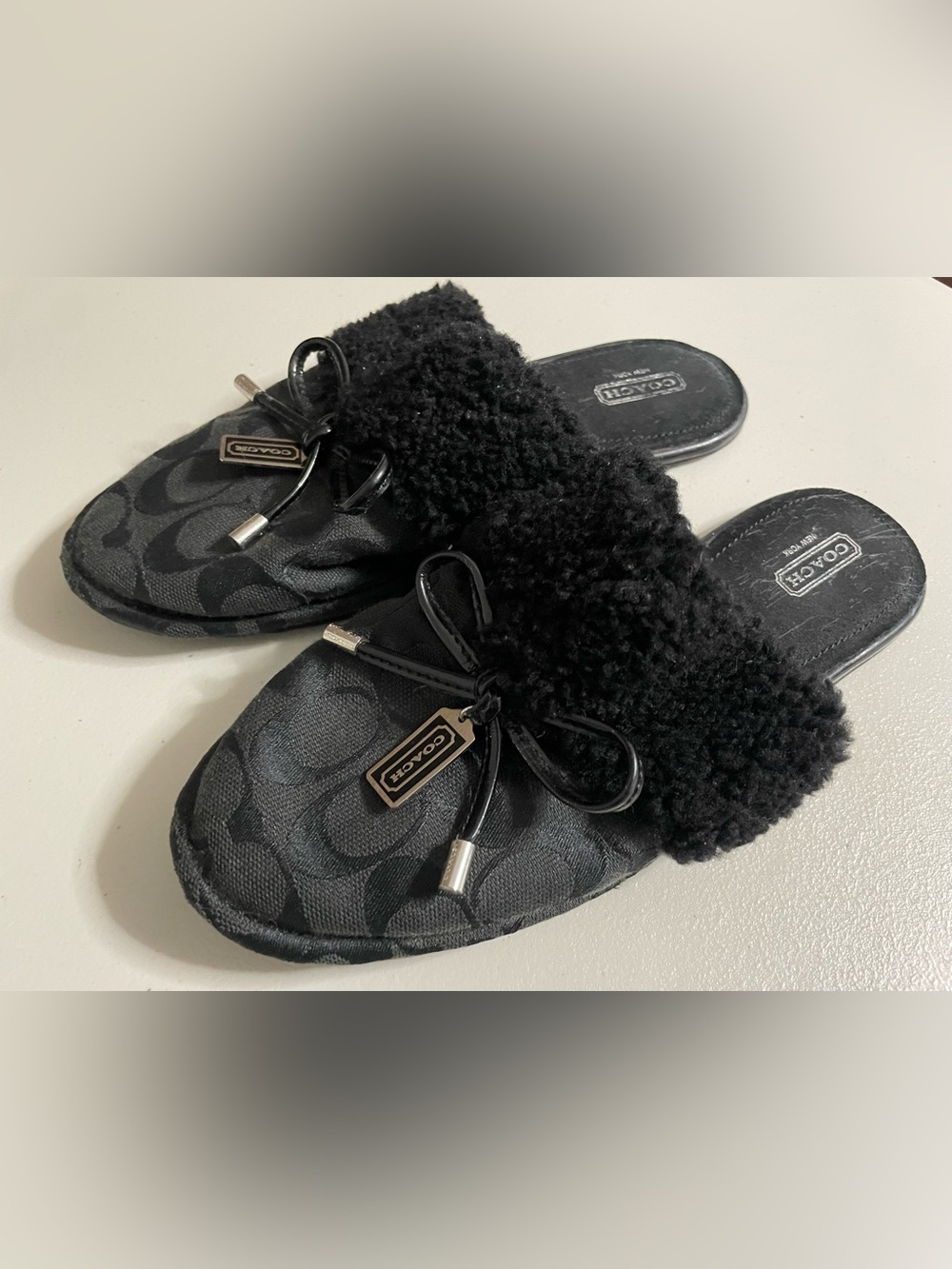 Coach black Signature C shearling mule slippers size 7.5